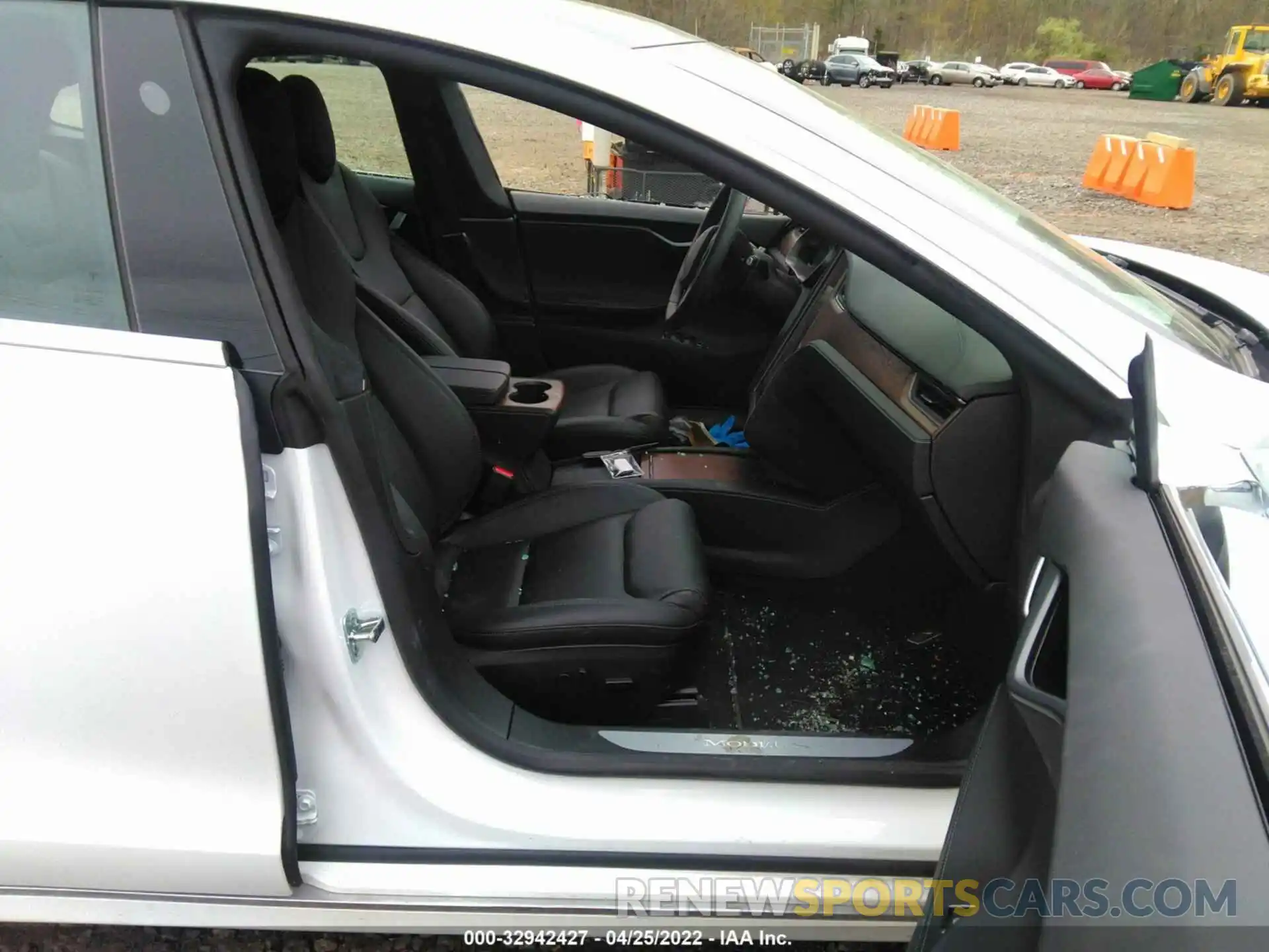 5 Photograph of a damaged car 5YJSA1E2XMF421589 TESLA MODEL S 2021