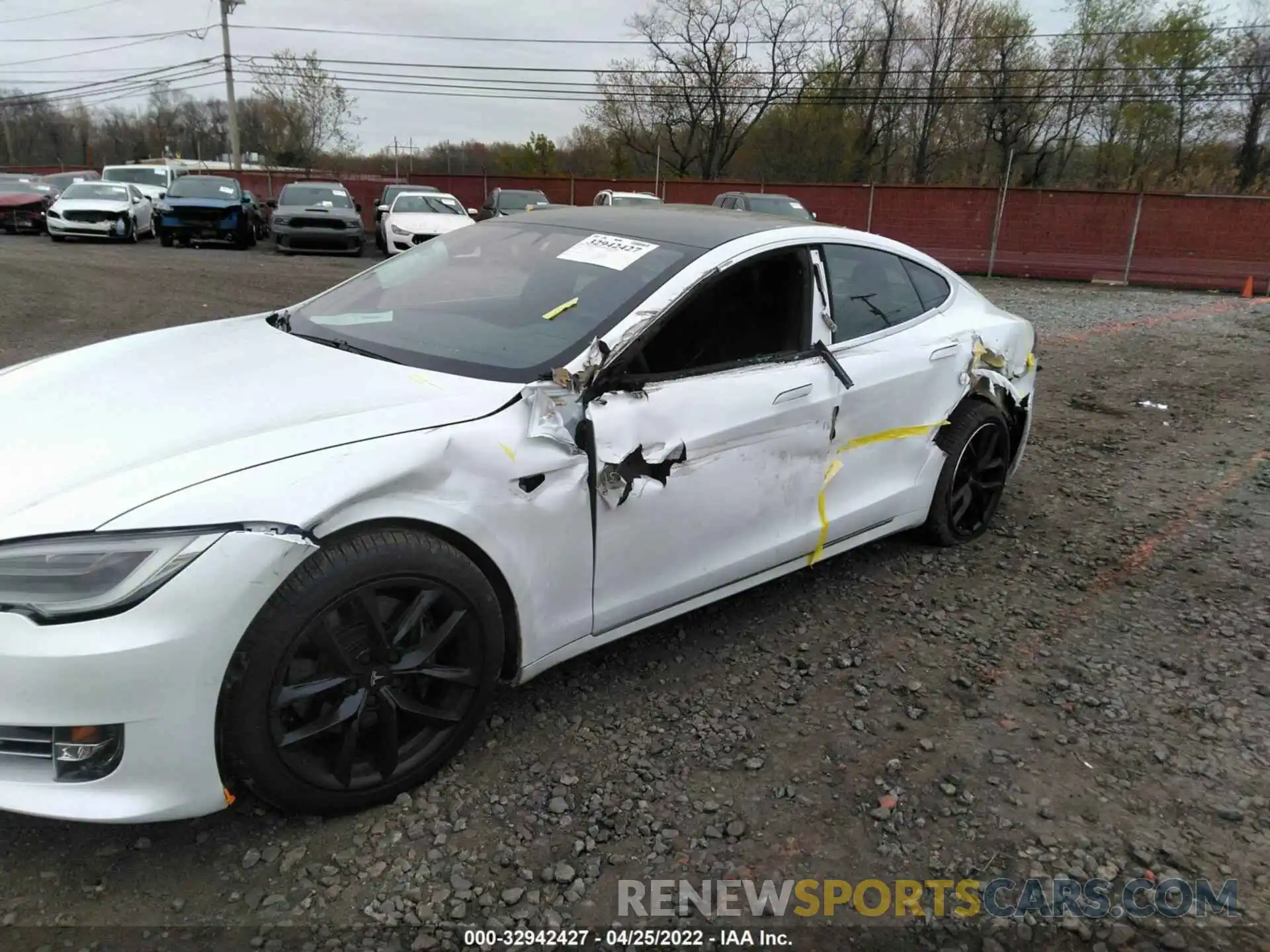 6 Photograph of a damaged car 5YJSA1E2XMF421589 TESLA MODEL S 2021