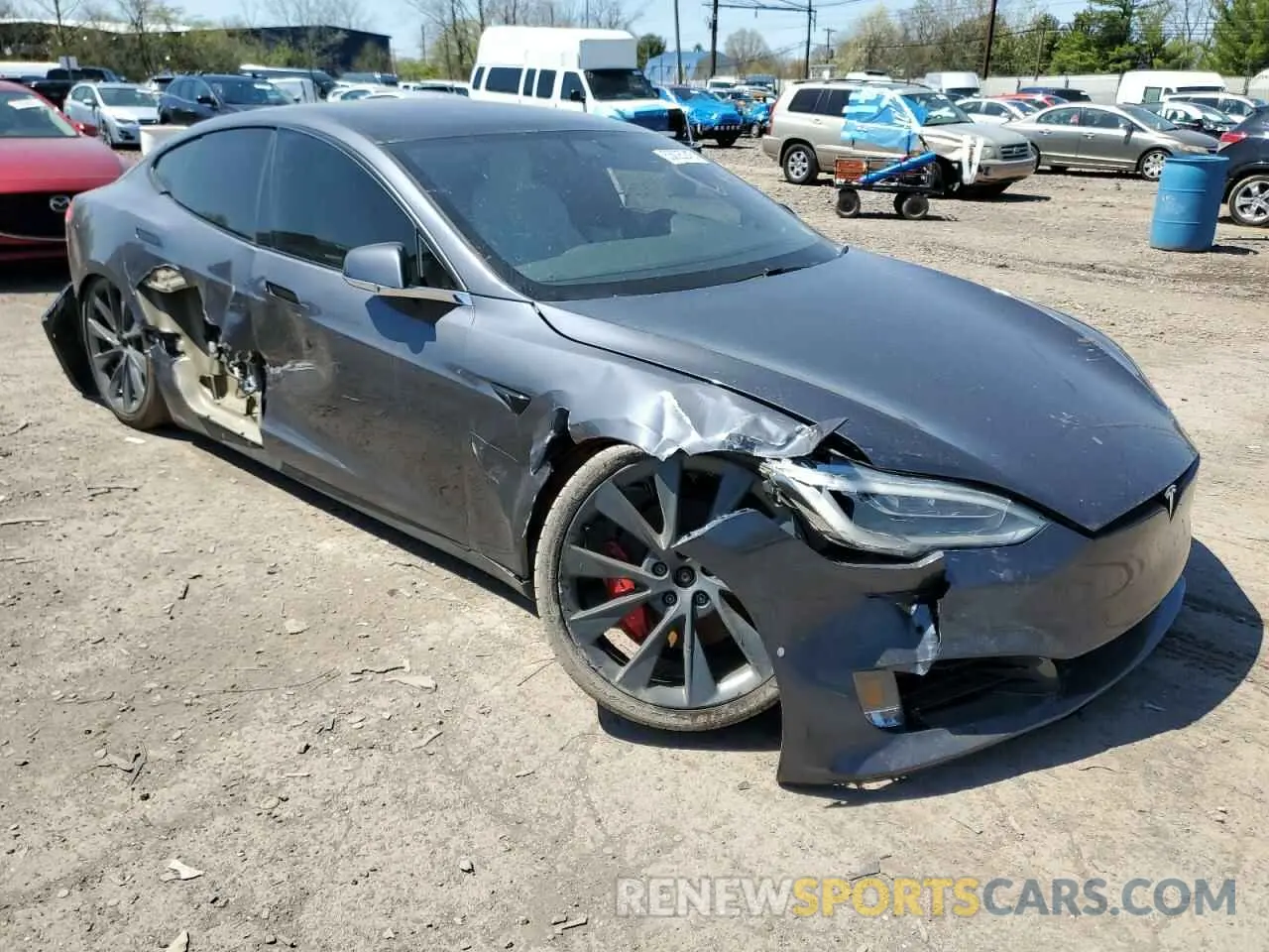 4 Photograph of a damaged car 5YJSA1E40MF423935 TESLA MODEL S 2021
