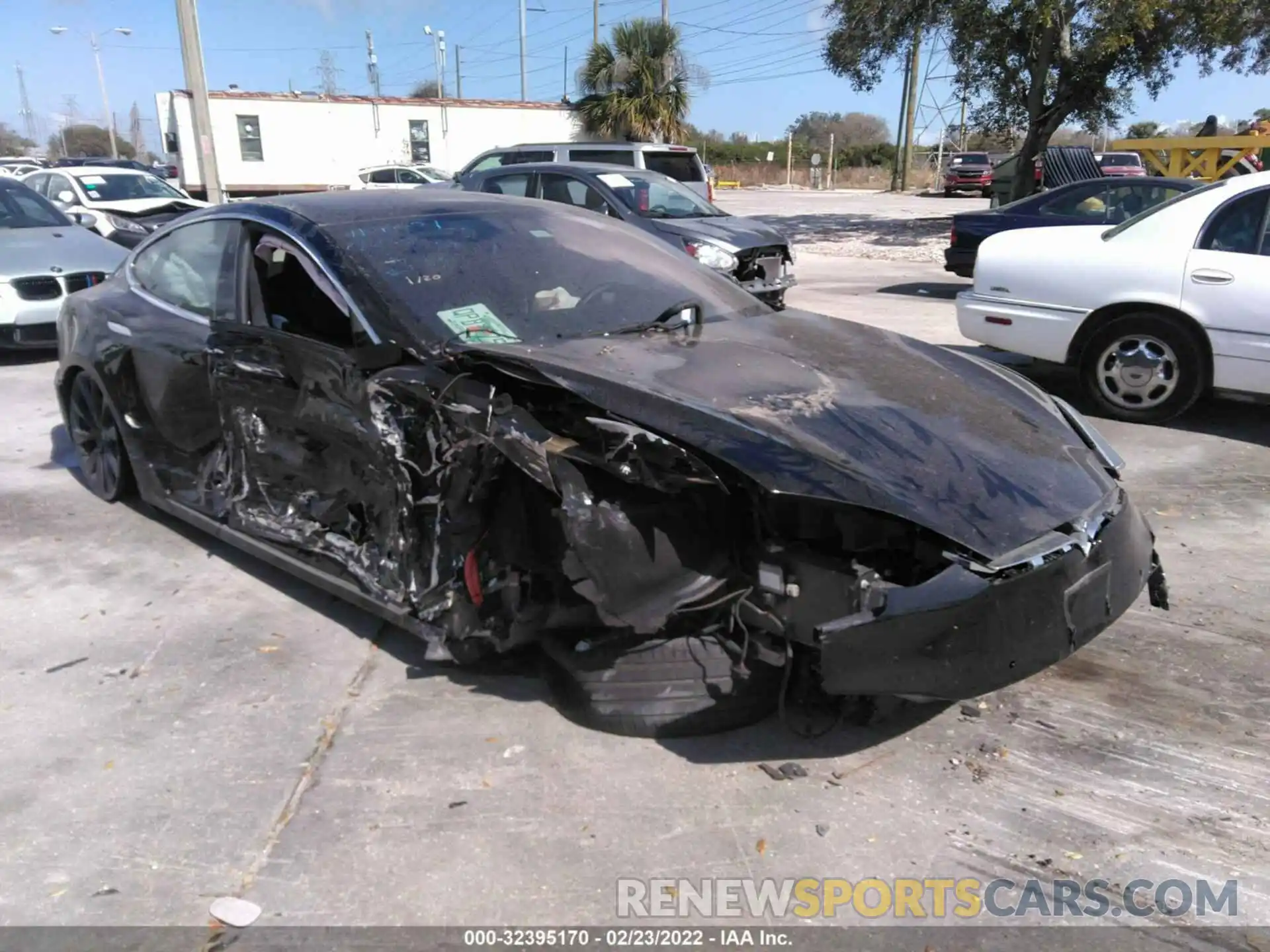 1 Photograph of a damaged car 5YJSA1E41MF424284 TESLA MODEL S 2021