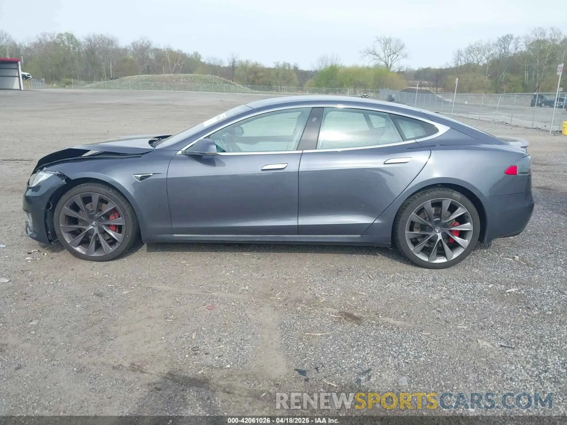 14 Photograph of a damaged car 5YJSA1E46MF427813 TESLA MODEL S 2021