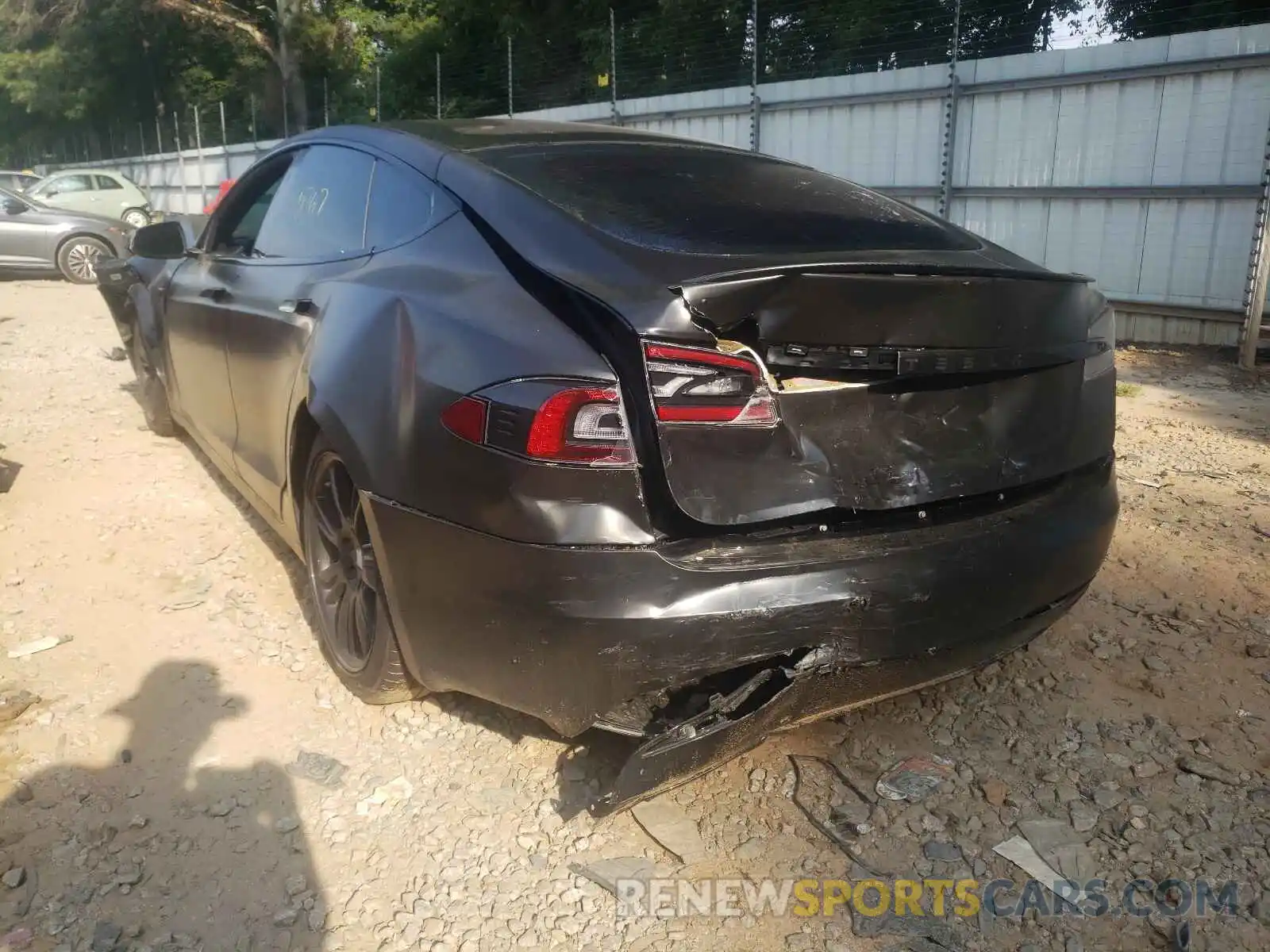 3 Photograph of a damaged car 5YJSA1E47MF424306 TESLA MODEL S 2021