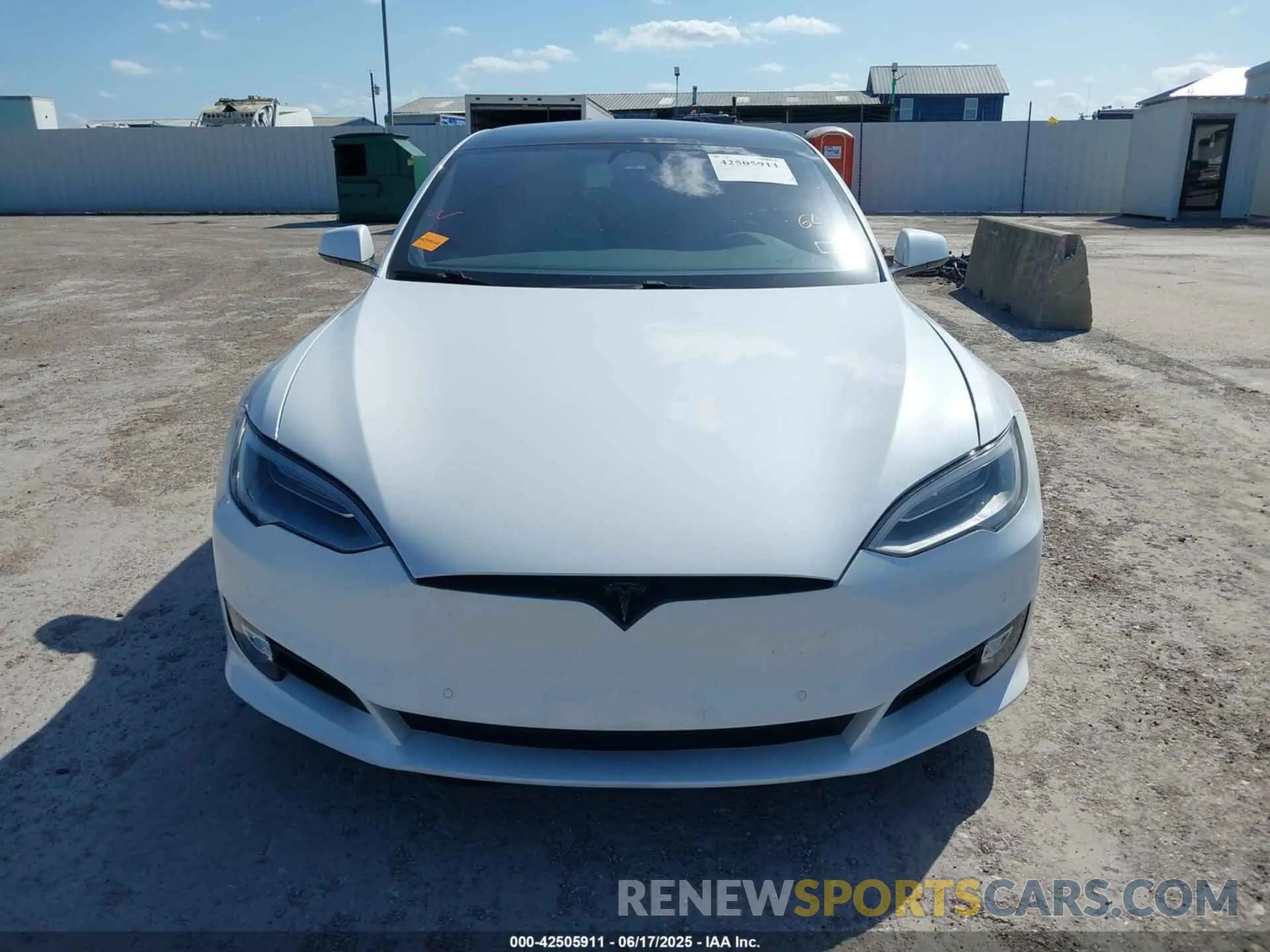 12 Photograph of a damaged car 5YJSA1E49MF426168 TESLA MODEL S 2021