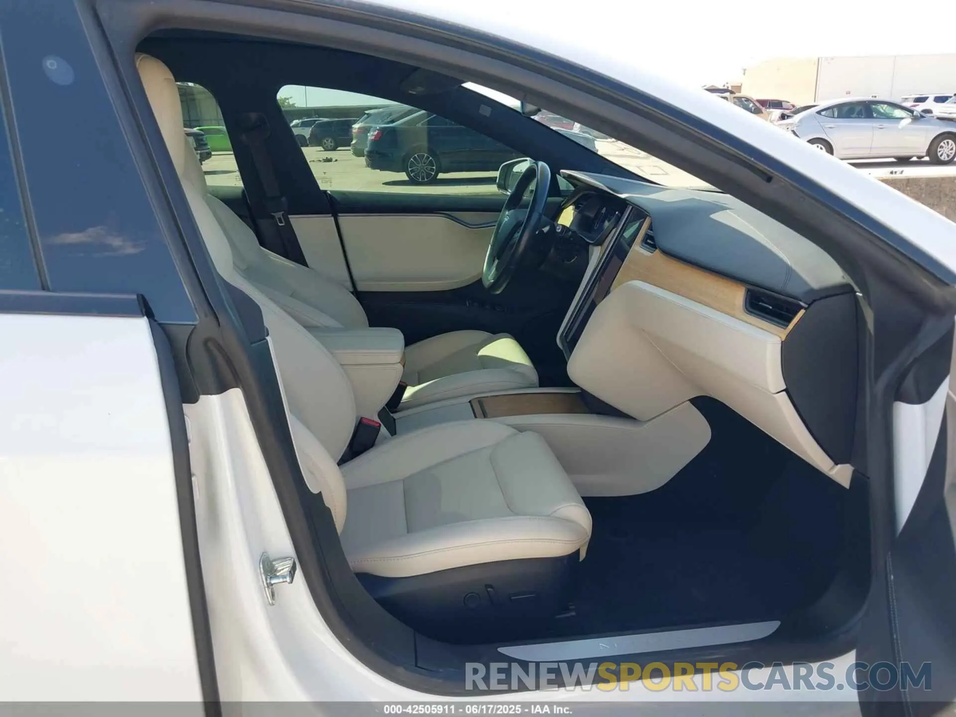 5 Photograph of a damaged car 5YJSA1E49MF426168 TESLA MODEL S 2021