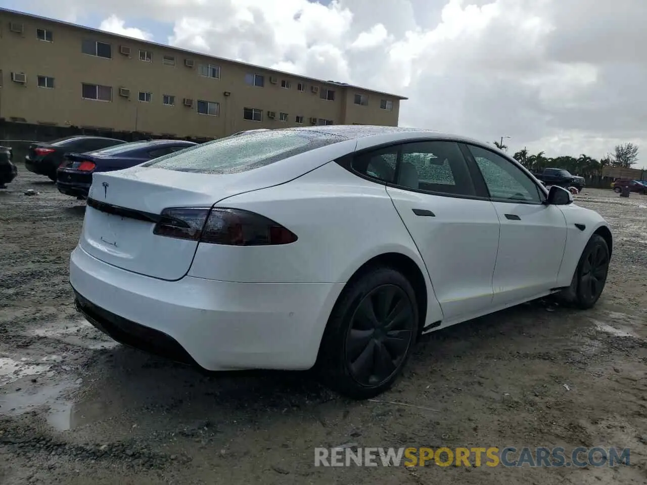 3 Photograph of a damaged car 5YJSA1E50MF453591 TESLA MODEL S 2021