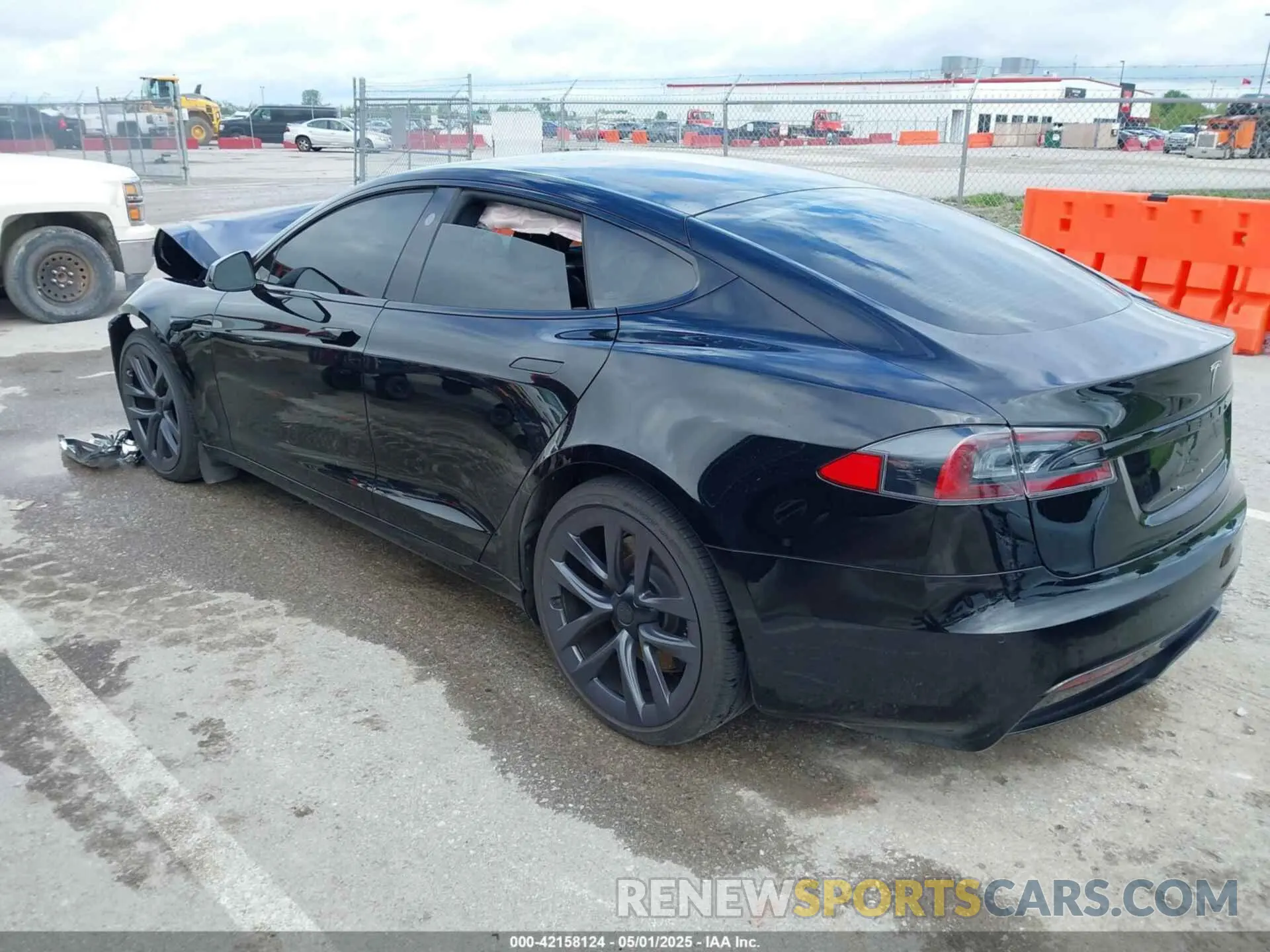 3 Photograph of a damaged car 5YJSA1E51MF434466 TESLA MODEL S 2021