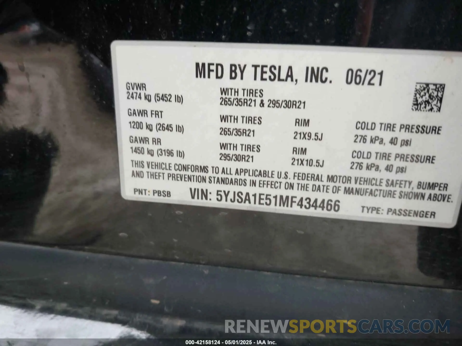 9 Photograph of a damaged car 5YJSA1E51MF434466 TESLA MODEL S 2021