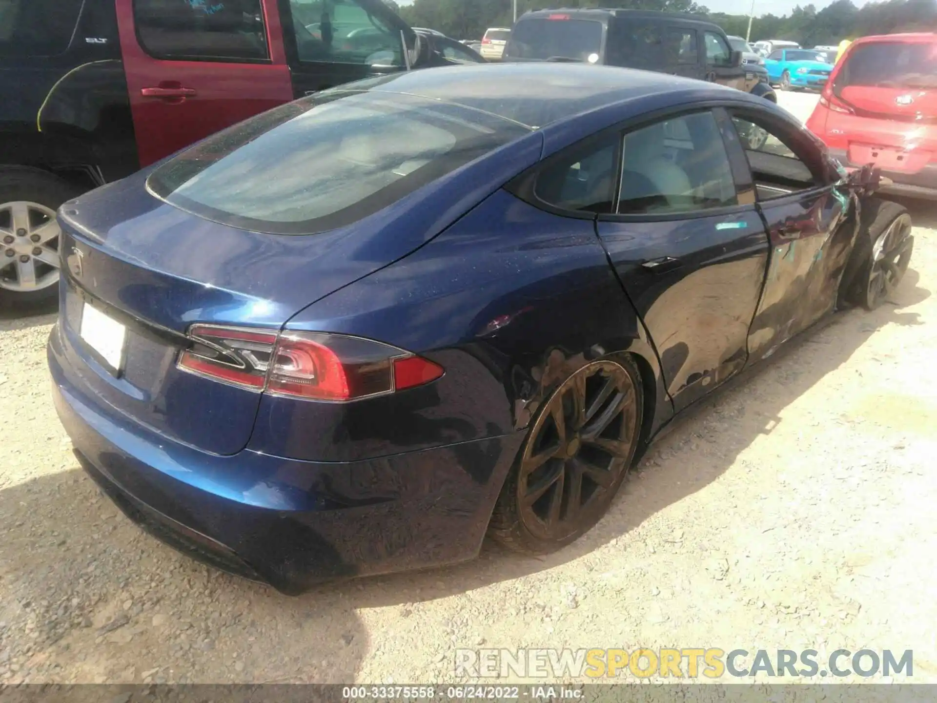 4 Photograph of a damaged car 5YJSA1E51MF436976 TESLA MODEL S 2021