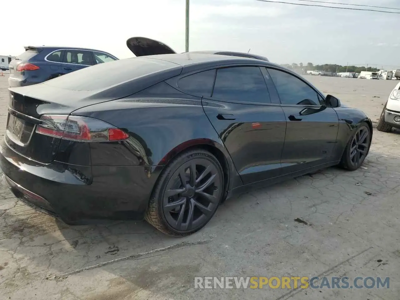 3 Photograph of a damaged car 5YJSA1E51MF442437 TESLA MODEL S 2021