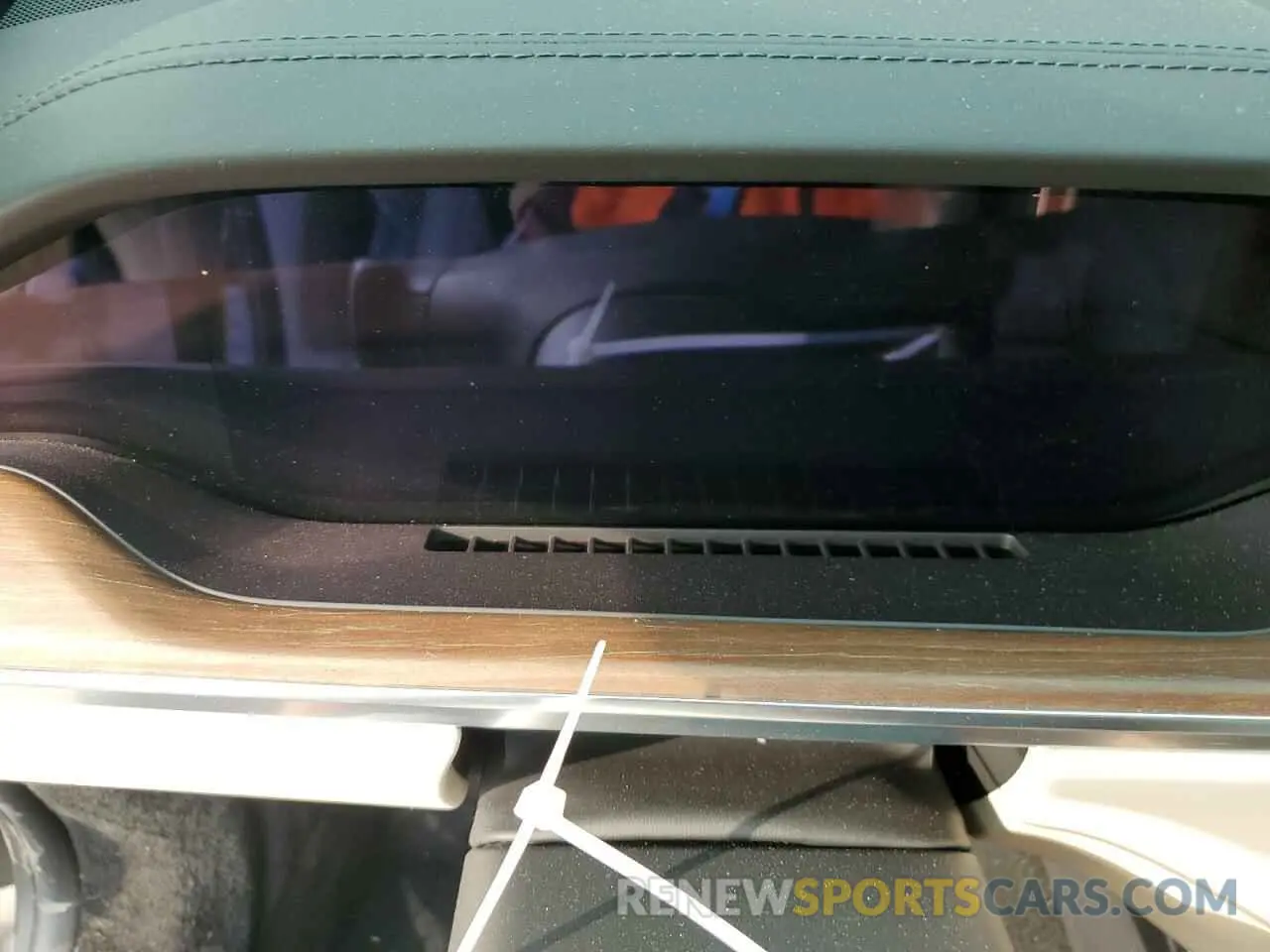 9 Photograph of a damaged car 5YJSA1E51MF442437 TESLA MODEL S 2021