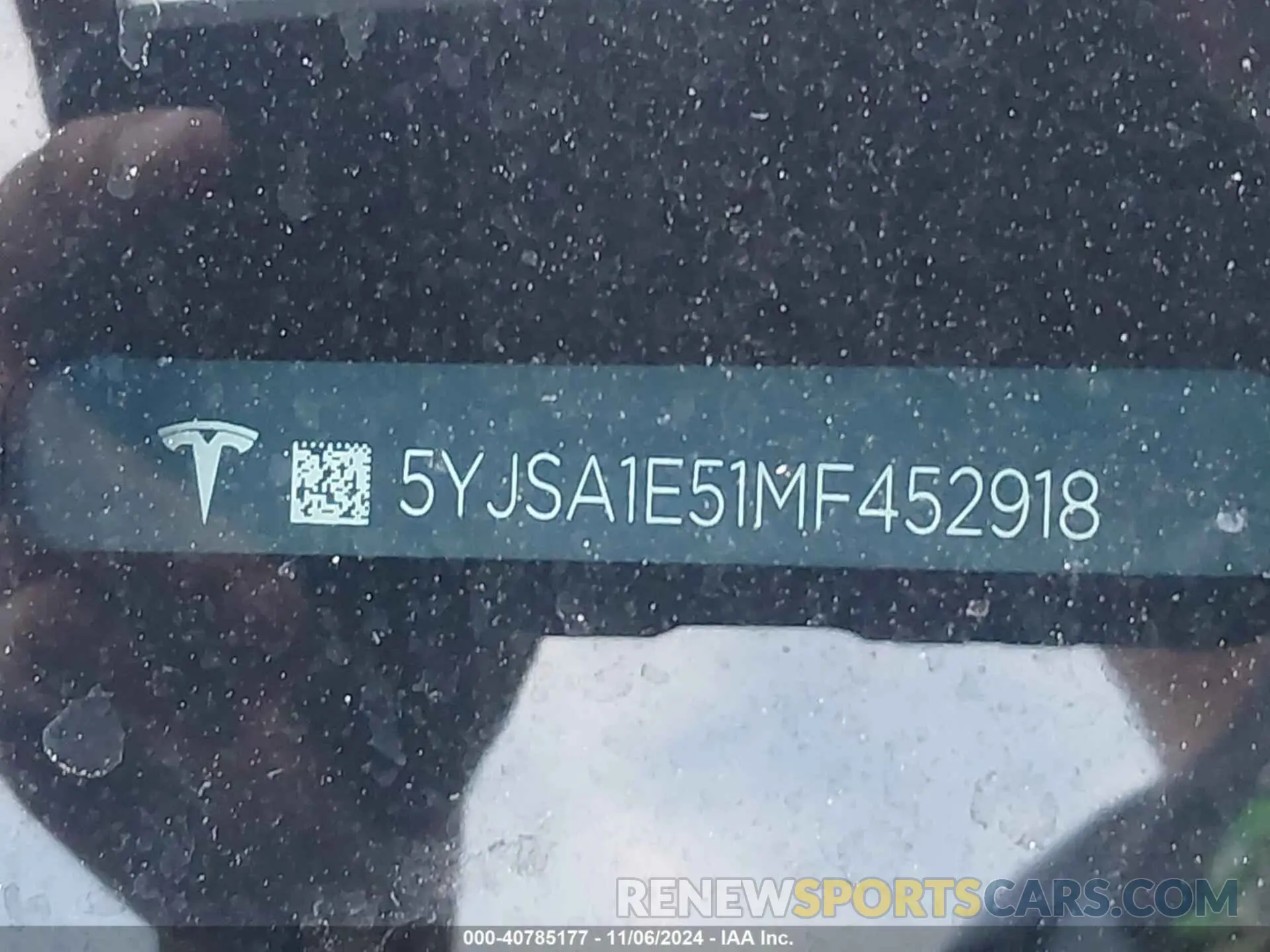 12 Photograph of a damaged car 5YJSA1E51MF452918 TESLA MODEL S 2021