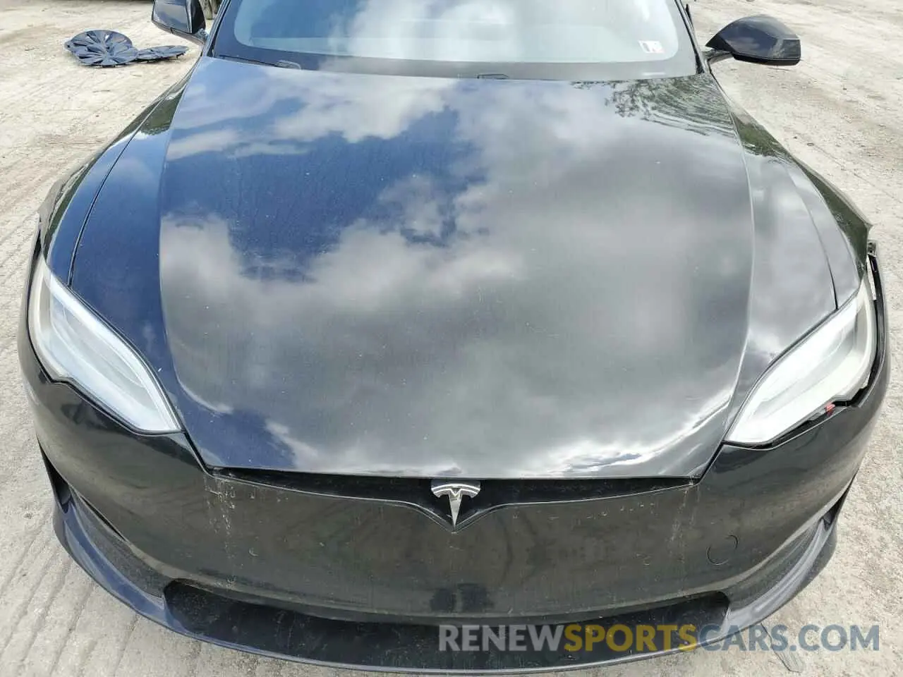 11 Photograph of a damaged car 5YJSA1E52MF428241 TESLA MODEL S 2021