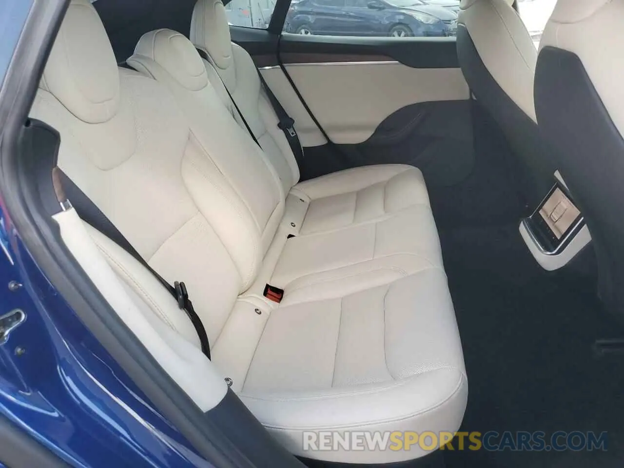 10 Photograph of a damaged car 5YJSA1E52MF437103 TESLA MODEL S 2021