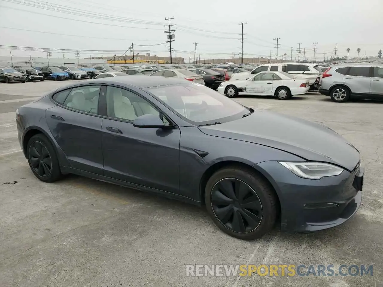 4 Photograph of a damaged car 5YJSA1E52MF451499 TESLA MODEL S 2021