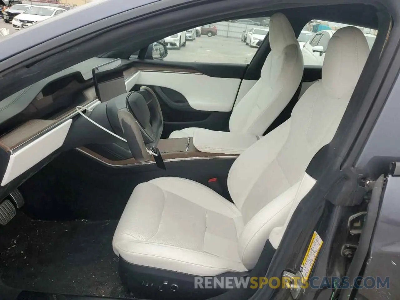 7 Photograph of a damaged car 5YJSA1E52MF451499 TESLA MODEL S 2021