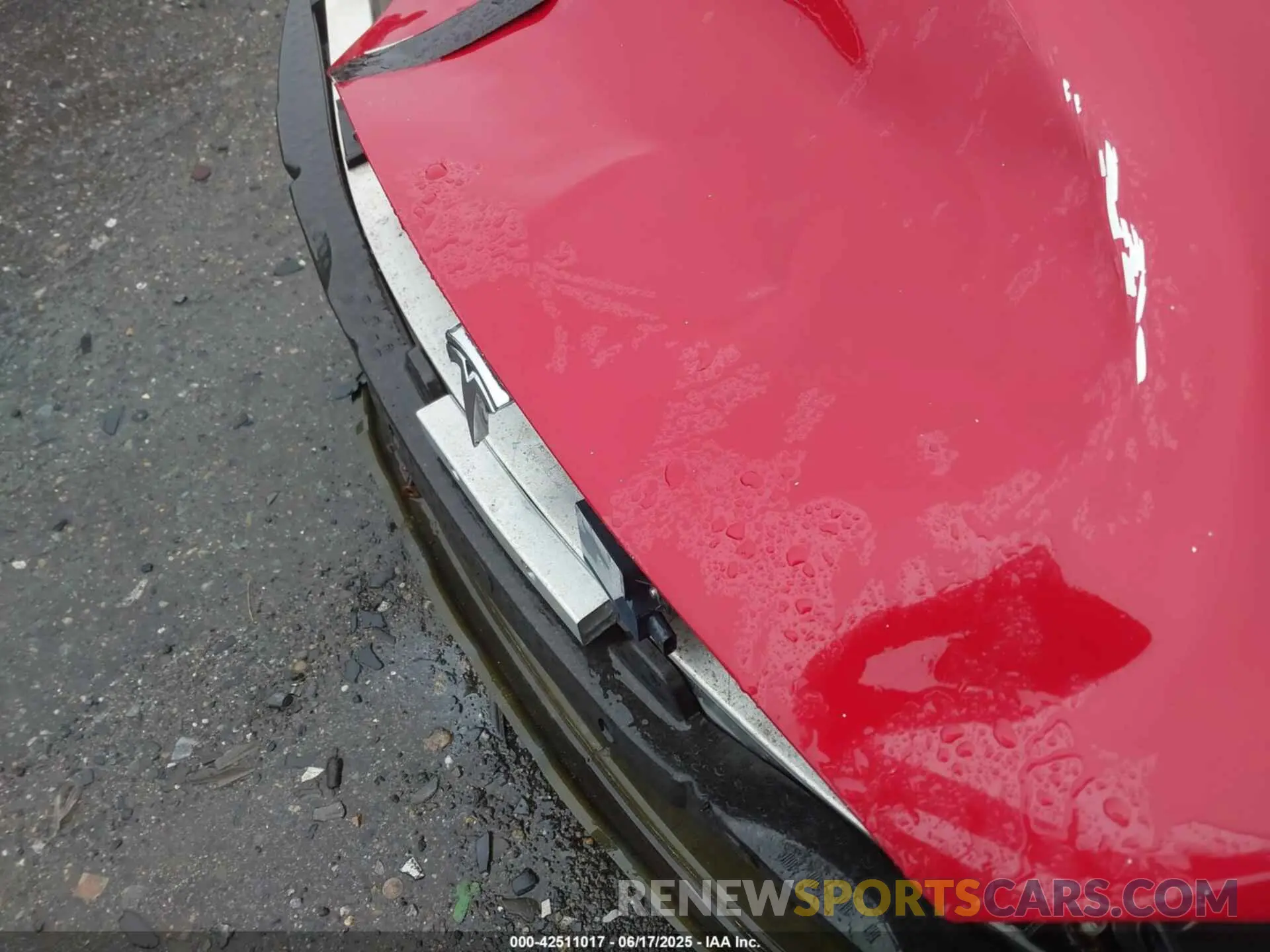 10 Photograph of a damaged car 5YJSA1E53MF428488 TESLA MODEL S 2021