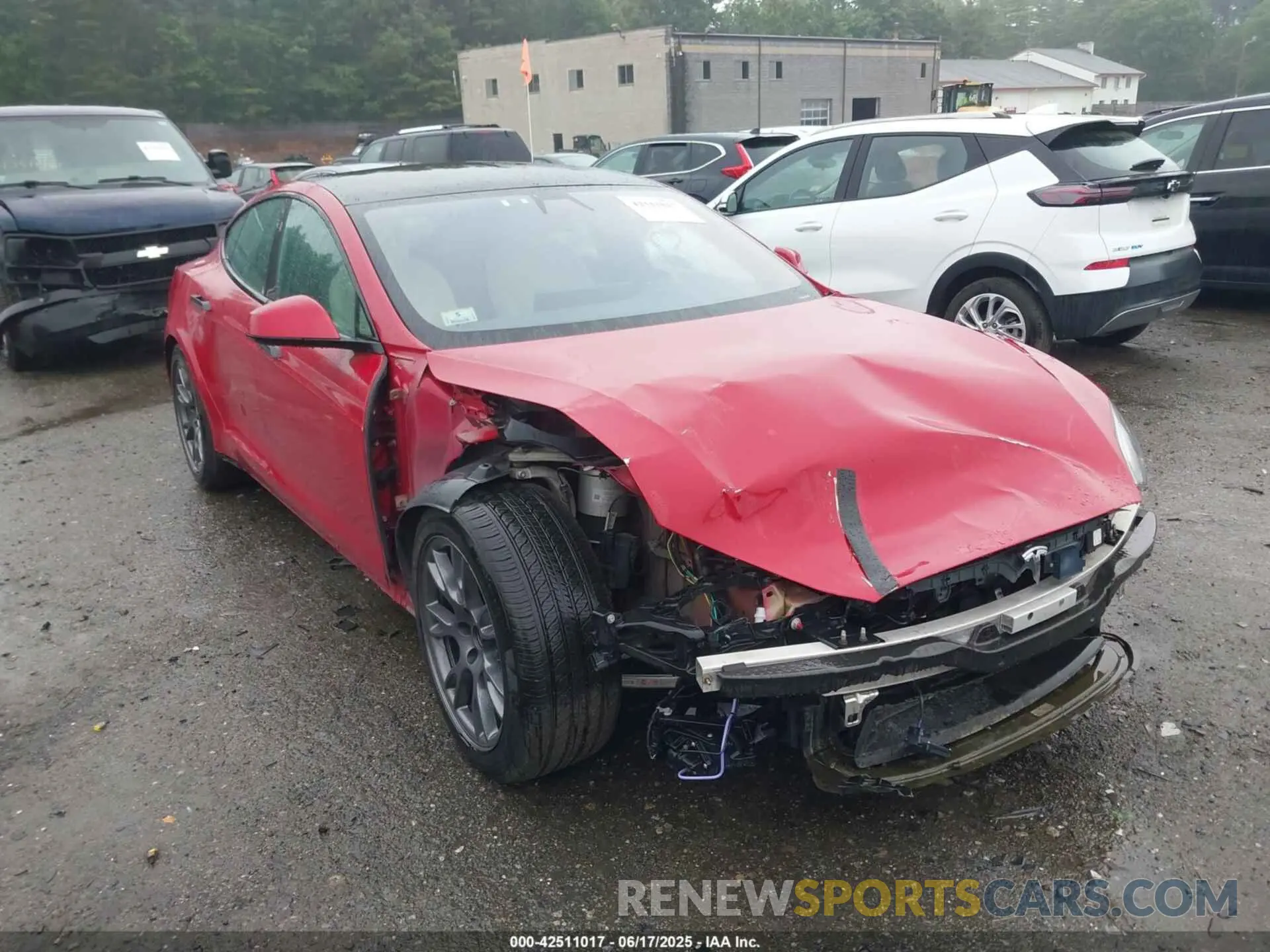 12 Photograph of a damaged car 5YJSA1E53MF428488 TESLA MODEL S 2021