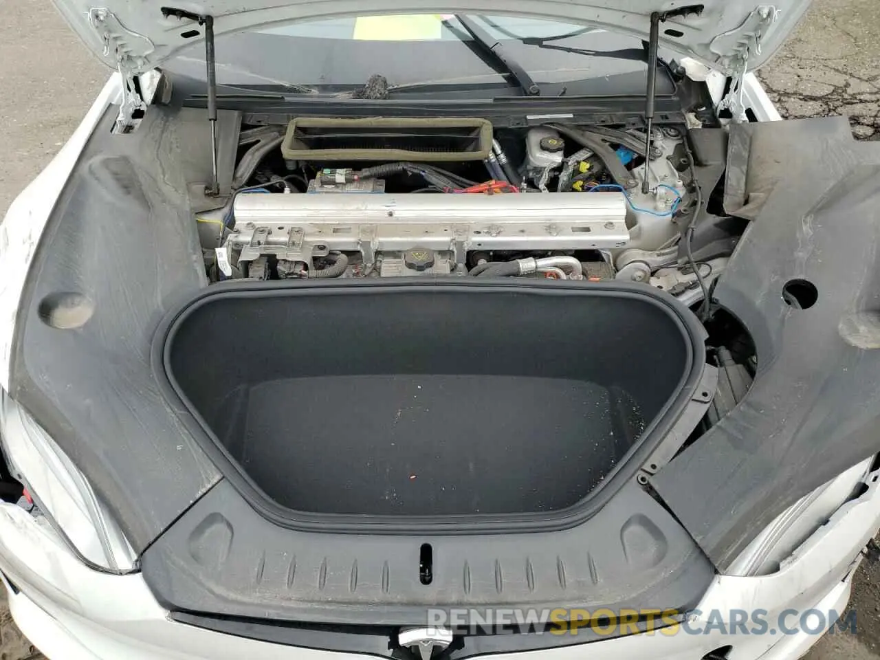 12 Photograph of a damaged car 5YJSA1E54MF439287 TESLA MODEL S 2021