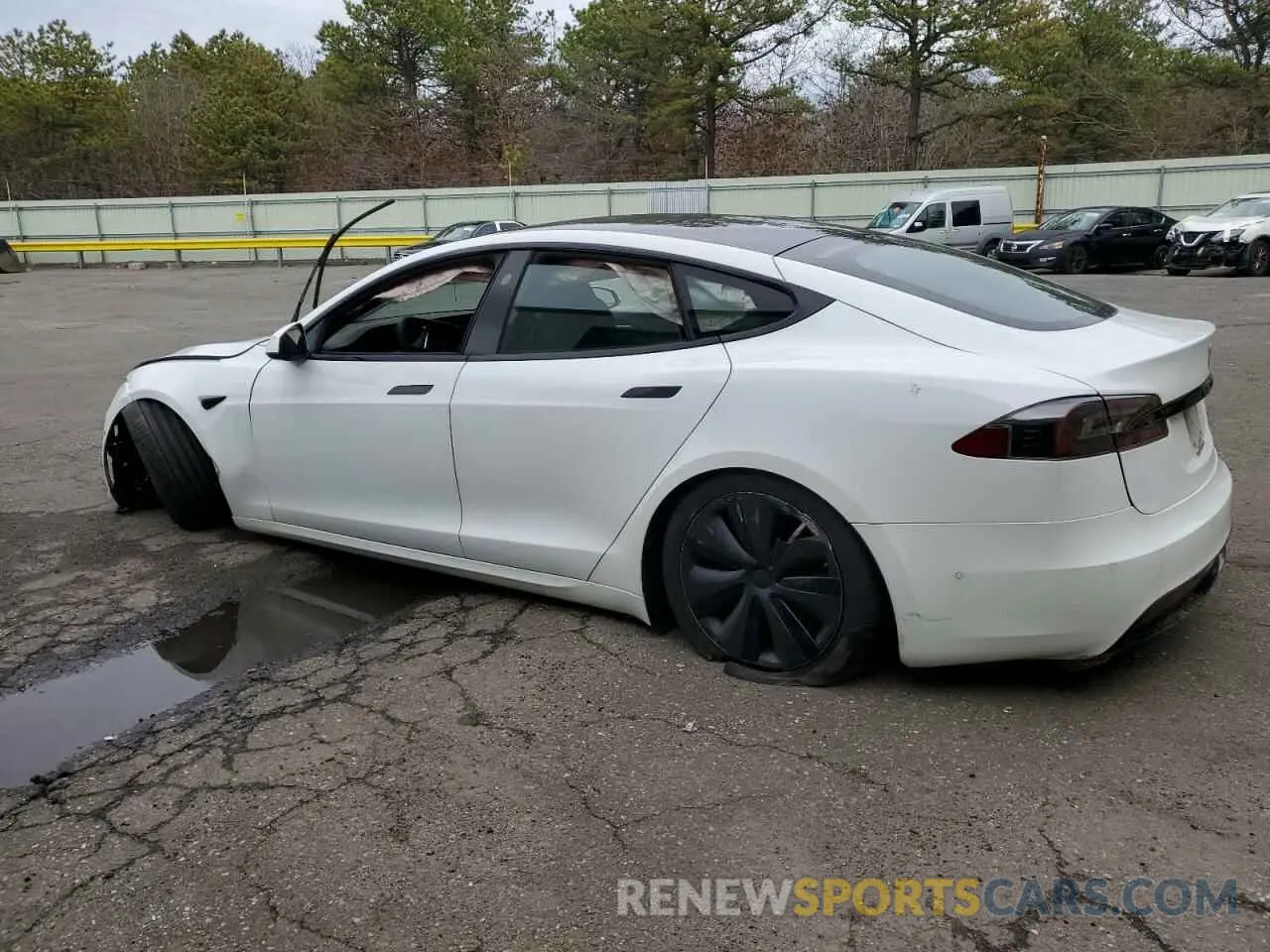 2 Photograph of a damaged car 5YJSA1E54MF439287 TESLA MODEL S 2021