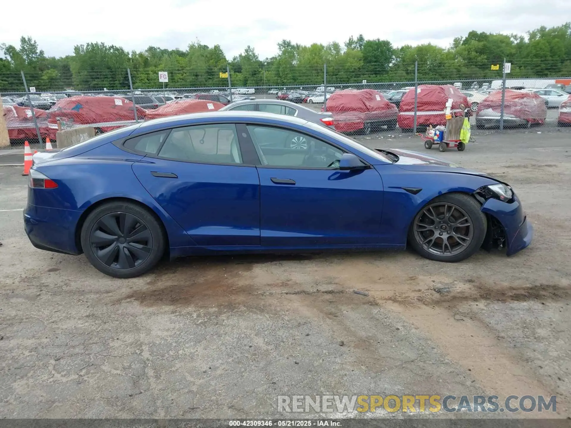 14 Photograph of a damaged car 5YJSA1E54MF455554 TESLA MODEL S 2021