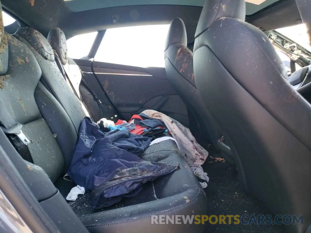10 Photograph of a damaged car 5YJSA1E54MF456512 TESLA MODEL S 2021