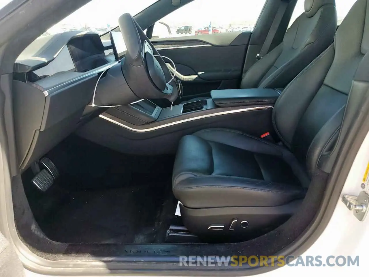 7 Photograph of a damaged car 5YJSA1E55MF441047 TESLA MODEL S 2021