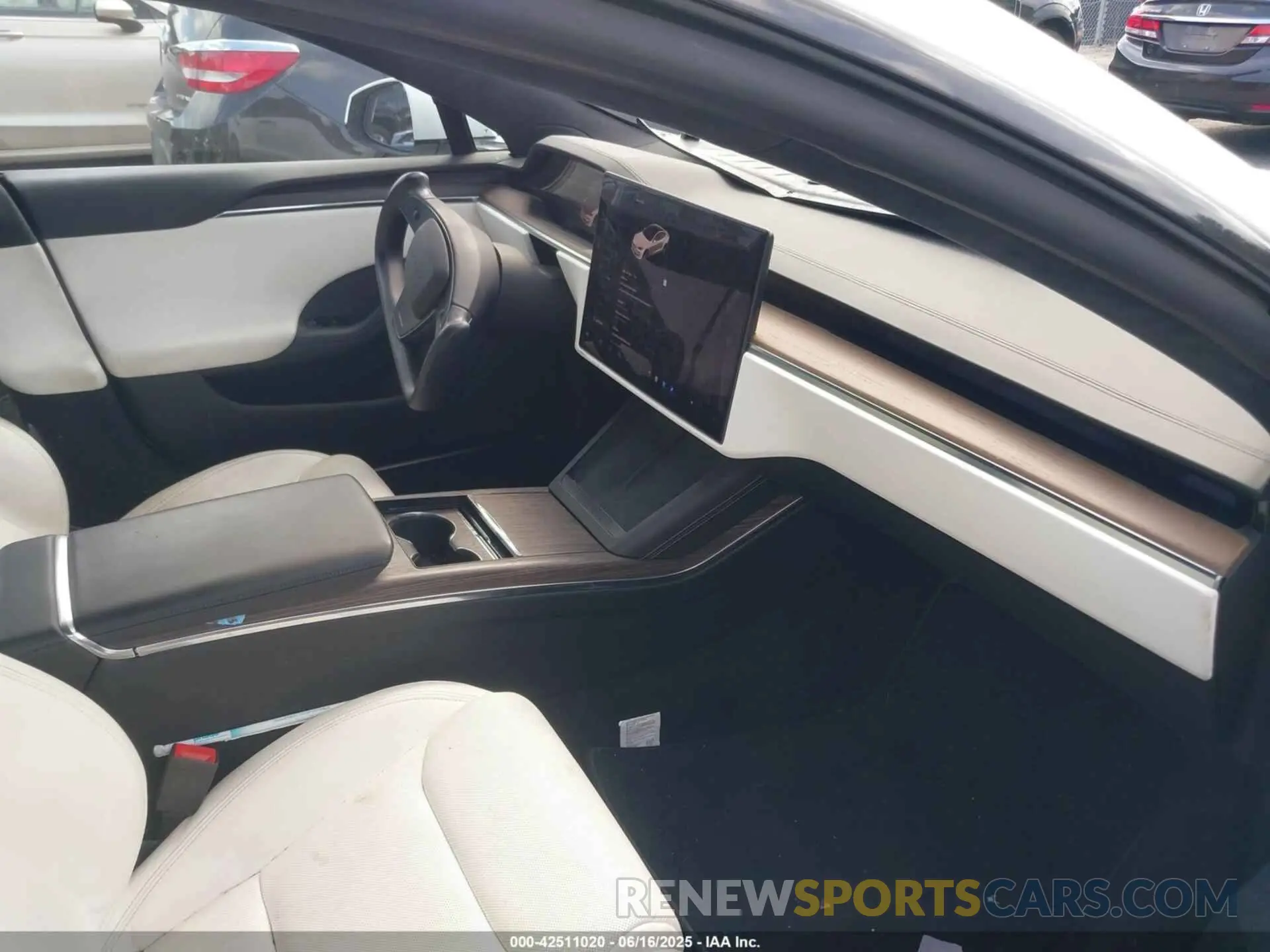 5 Photograph of a damaged car 5YJSA1E57MF428512 TESLA MODEL S 2021