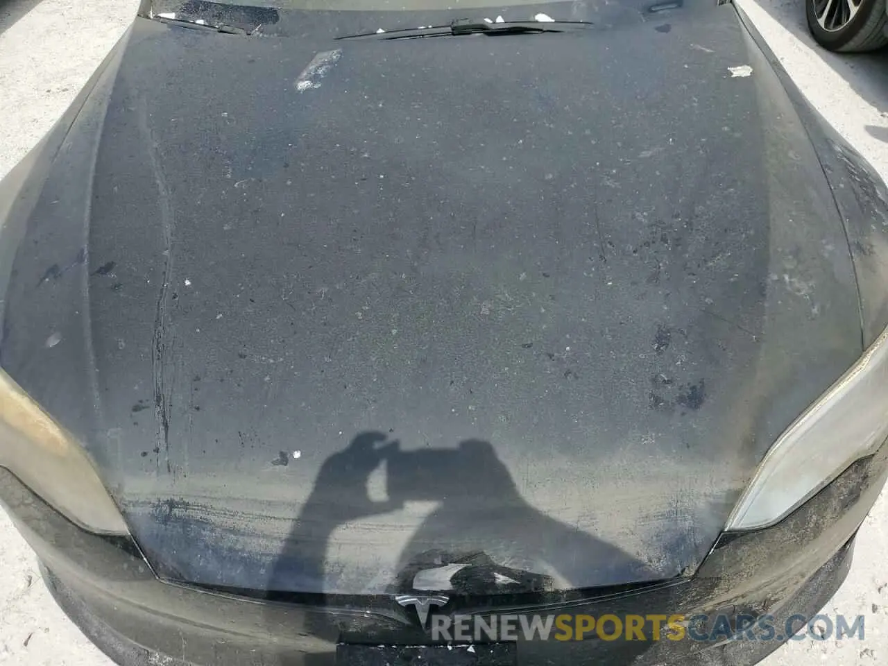 11 Photograph of a damaged car 5YJSA1E57MF454429 TESLA MODEL S 2021