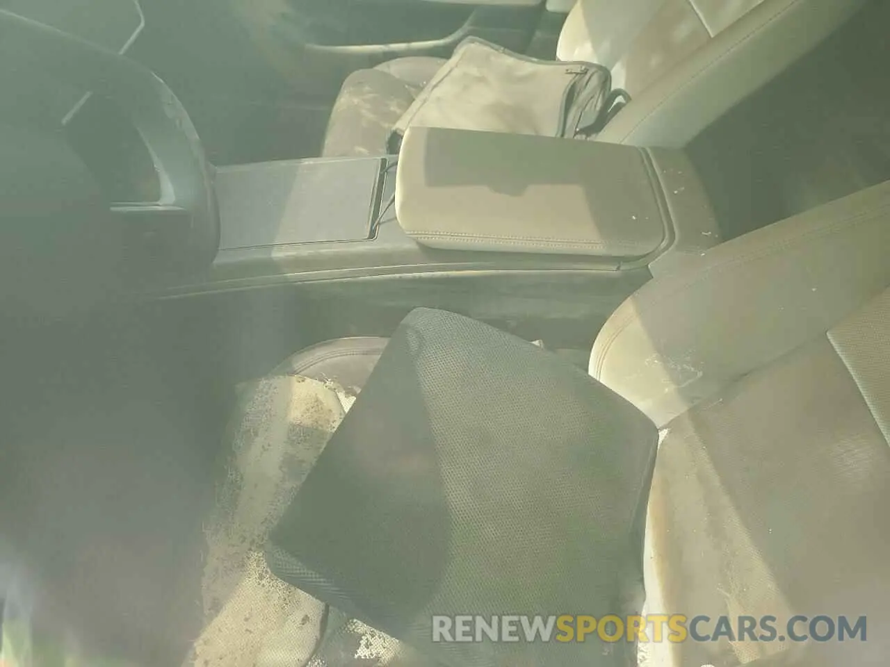 7 Photograph of a damaged car 5YJSA1E57MF454429 TESLA MODEL S 2021