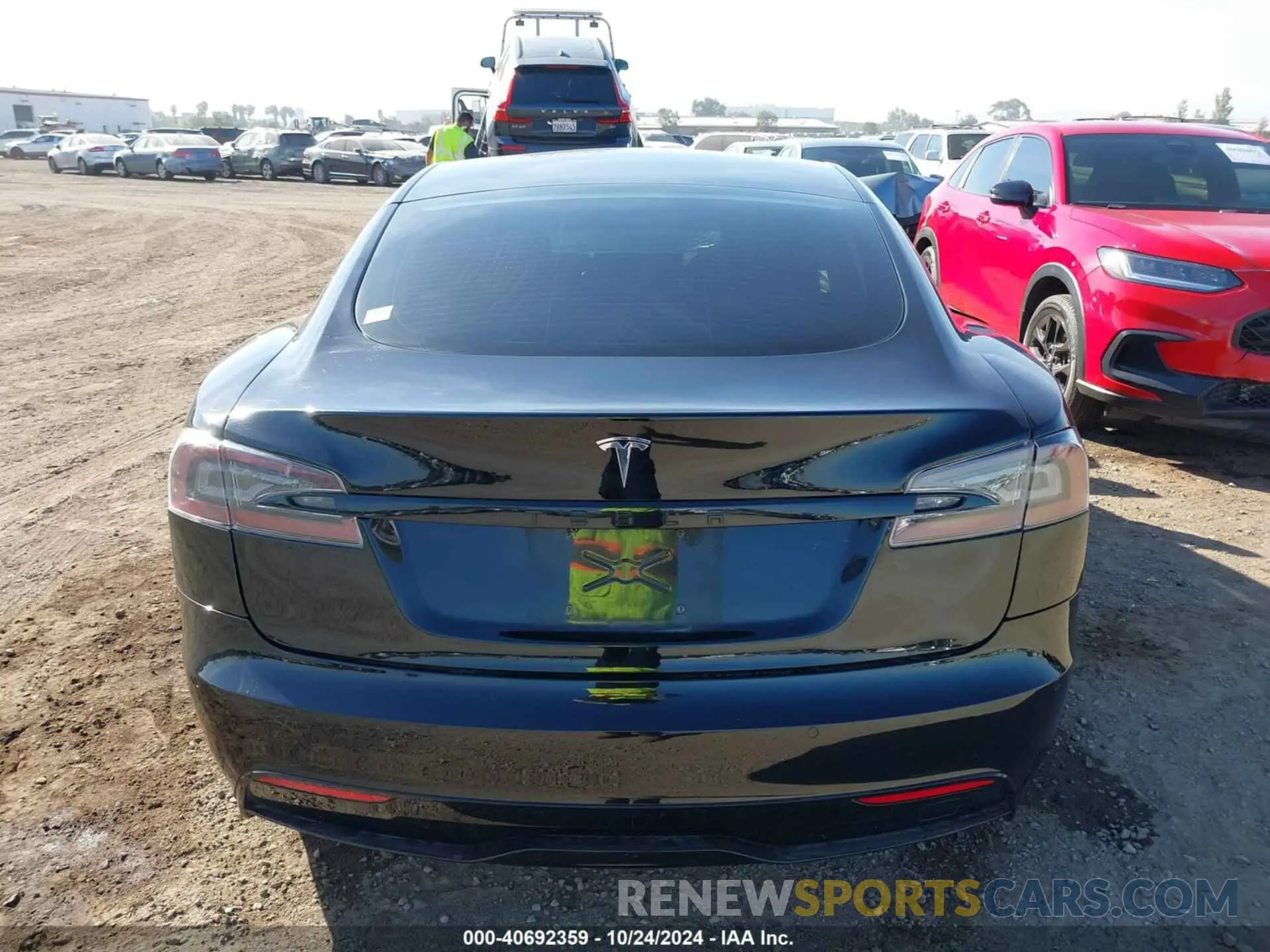15 Photograph of a damaged car 5YJSA1E58MF429555 TESLA MODEL S 2021
