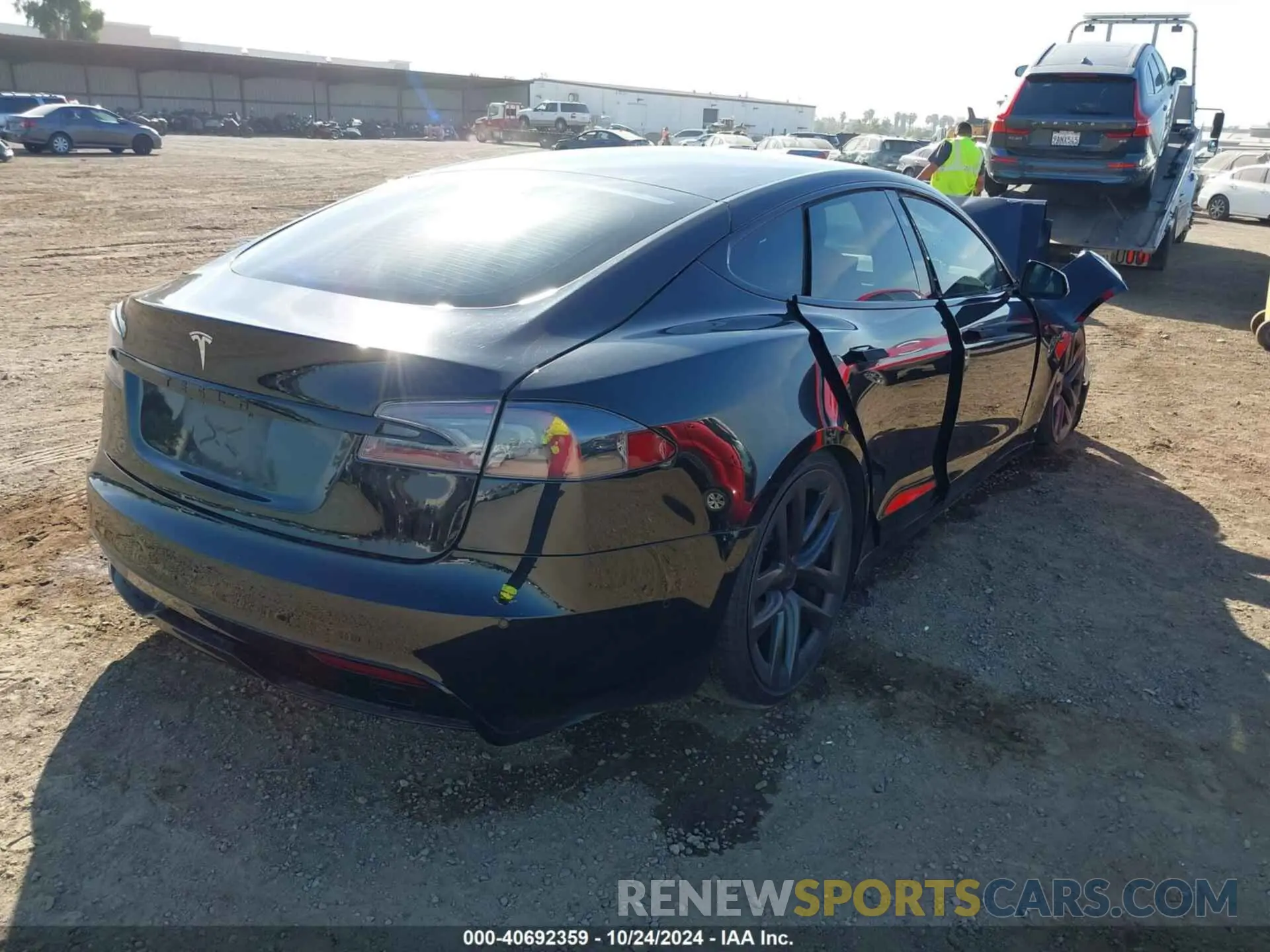 4 Photograph of a damaged car 5YJSA1E58MF429555 TESLA MODEL S 2021