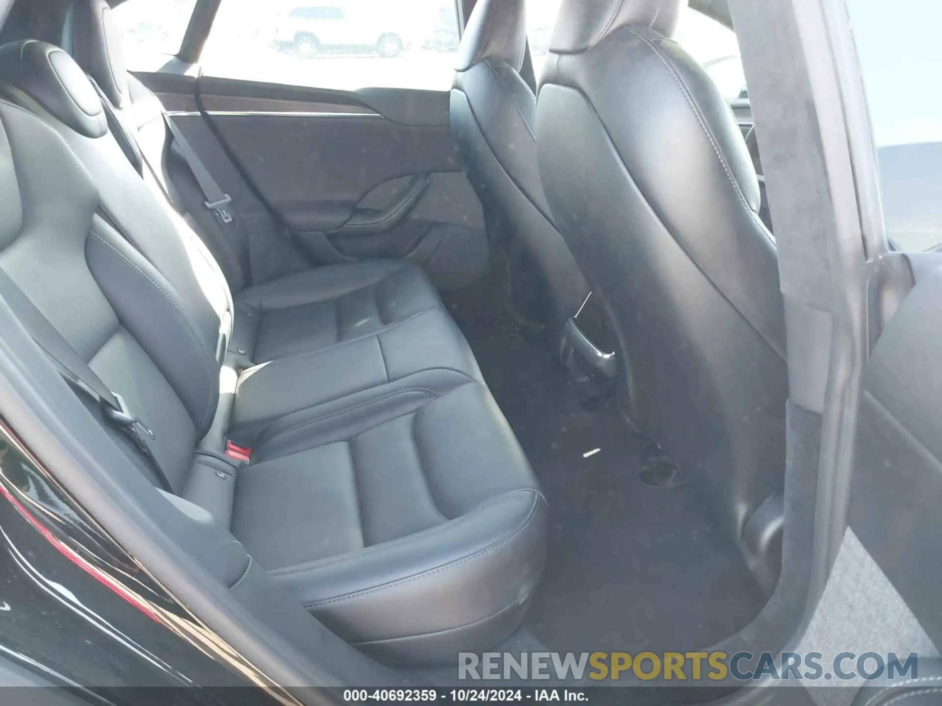 8 Photograph of a damaged car 5YJSA1E58MF429555 TESLA MODEL S 2021