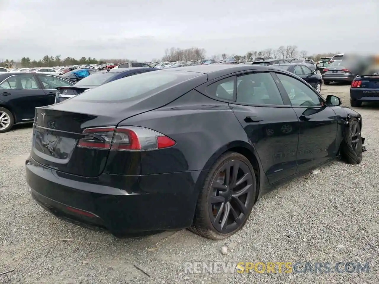 4 Photograph of a damaged car 5YJSA1E59MF439561 TESLA MODEL S 2021