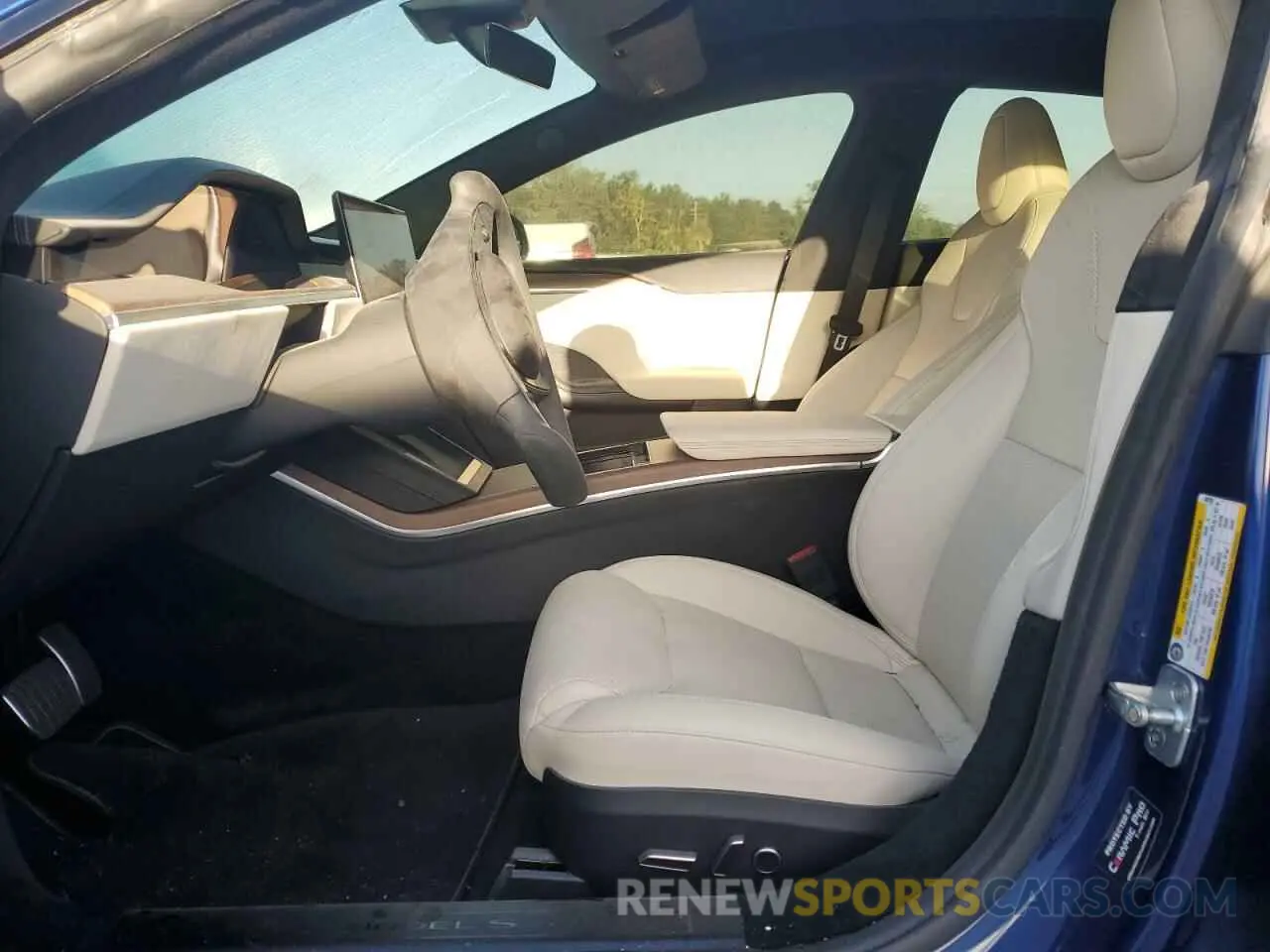 7 Photograph of a damaged car 5YJSA1E59MF439799 TESLA MODEL S 2021