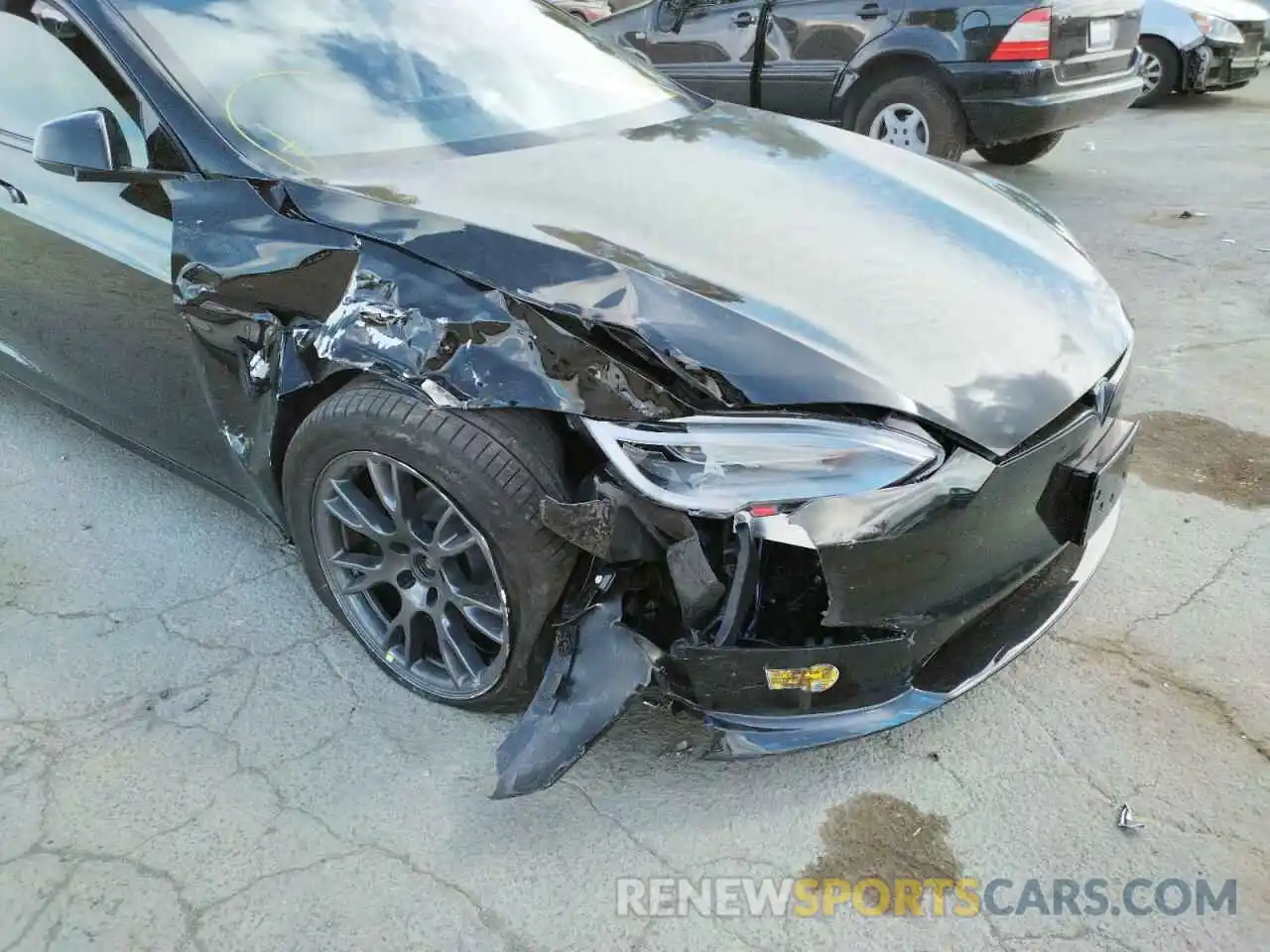 9 Photograph of a damaged car 5YJSA1E59MF443674 TESLA MODEL S 2021