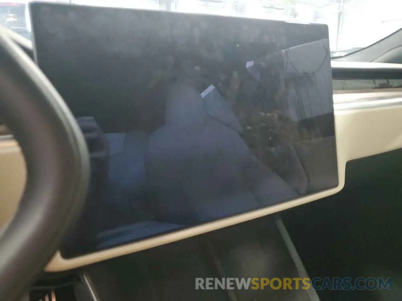 9 Photograph of a damaged car 5YJSA1E59MF455260 TESLA MODEL S 2021