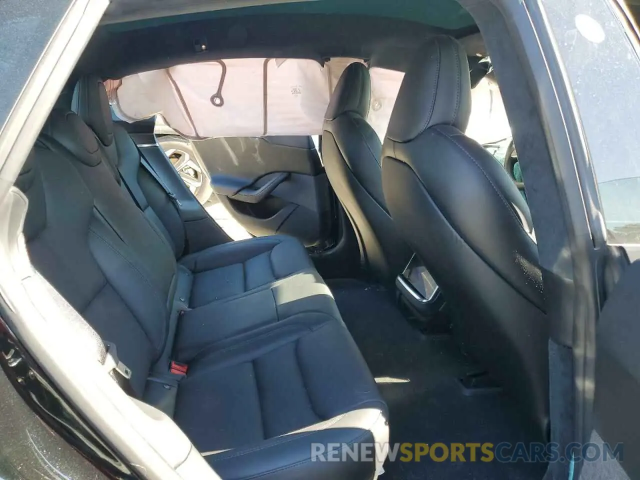 10 Photograph of a damaged car 5YJSA1E5XMF433431 TESLA MODEL S 2021