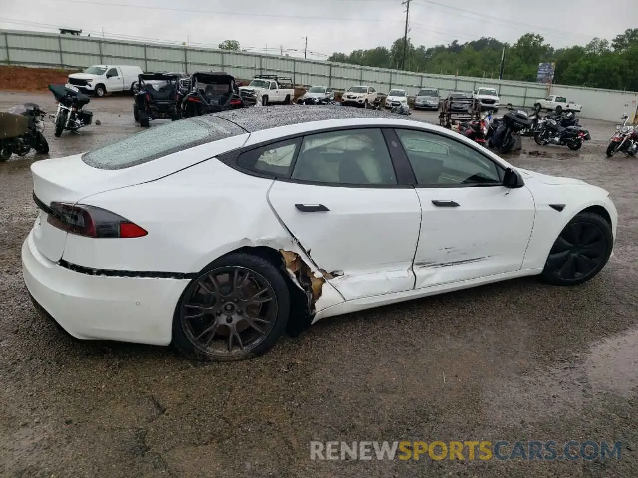 3 Photograph of a damaged car 5YJSA1E5XMF439827 TESLA MODEL S 2021