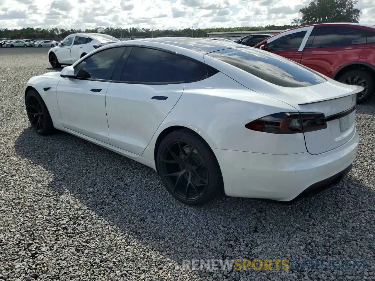 2 Photograph of a damaged car 5YJSA1E60MF439859 TESLA MODEL S 2021