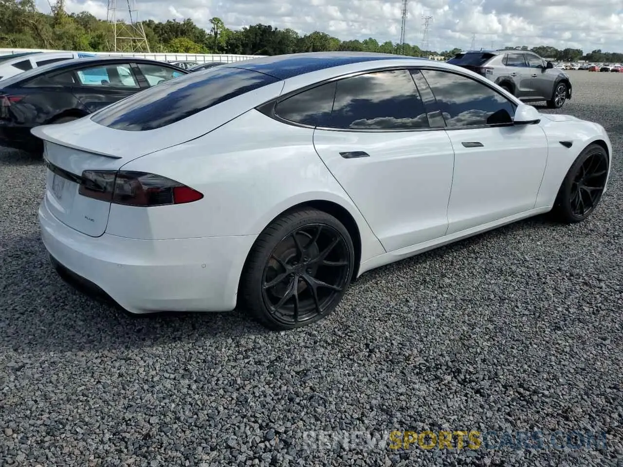 3 Photograph of a damaged car 5YJSA1E60MF439859 TESLA MODEL S 2021