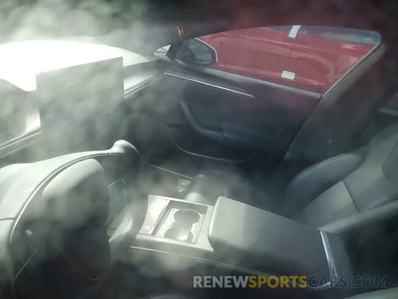 9 Photograph of a damaged car 5YJSA1E60MF439859 TESLA MODEL S 2021