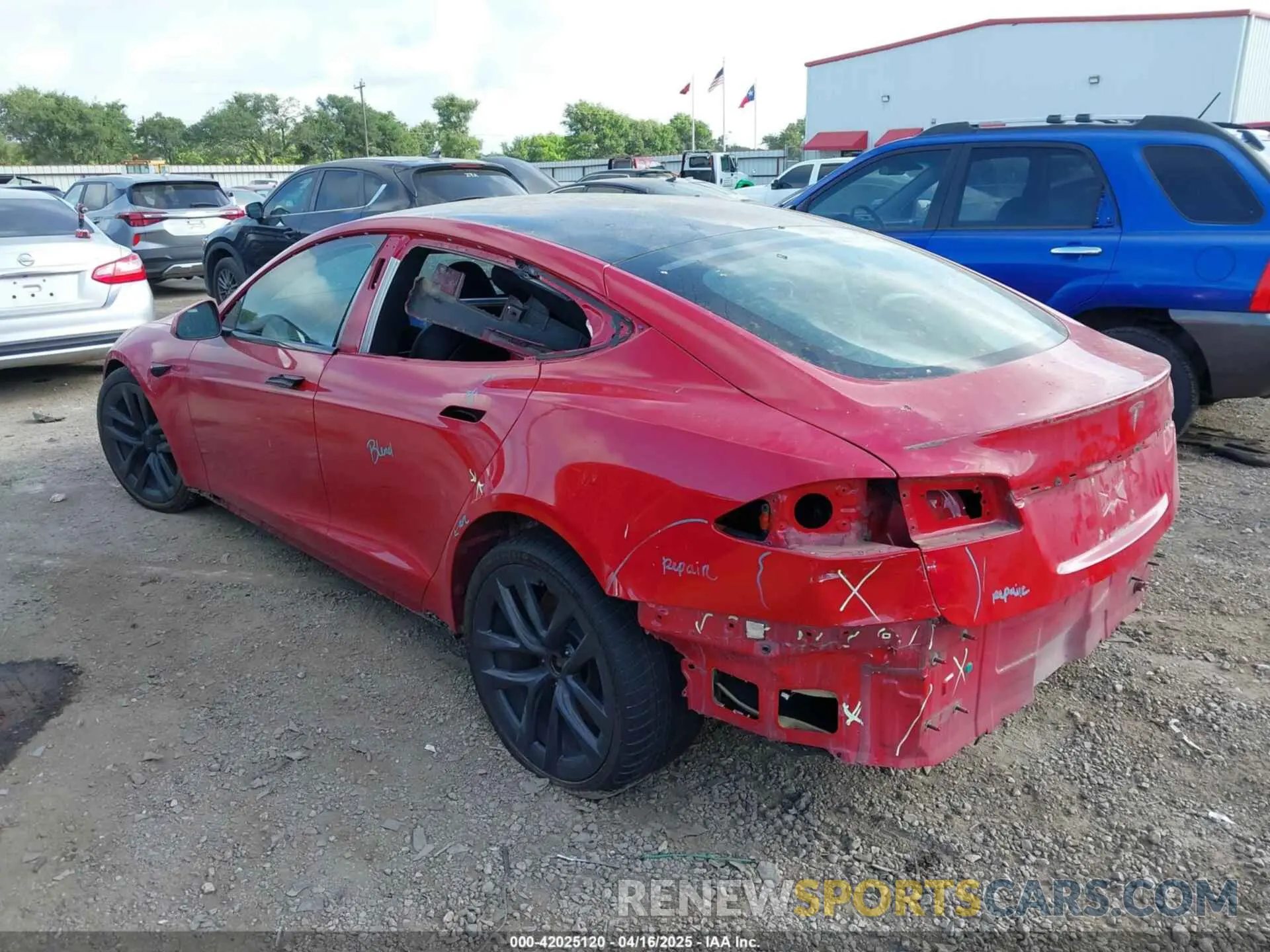 3 Photograph of a damaged car 5YJSA1E60MF447203 TESLA MODEL S 2021
