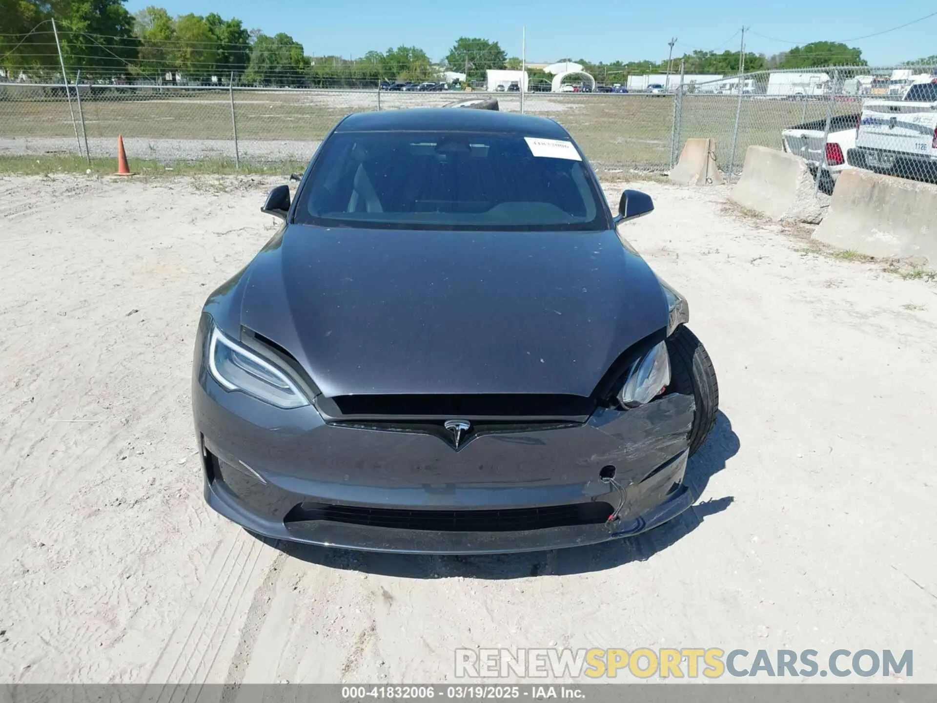 12 Photograph of a damaged car 5YJSA1E61MF435321 TESLA MODEL S 2021