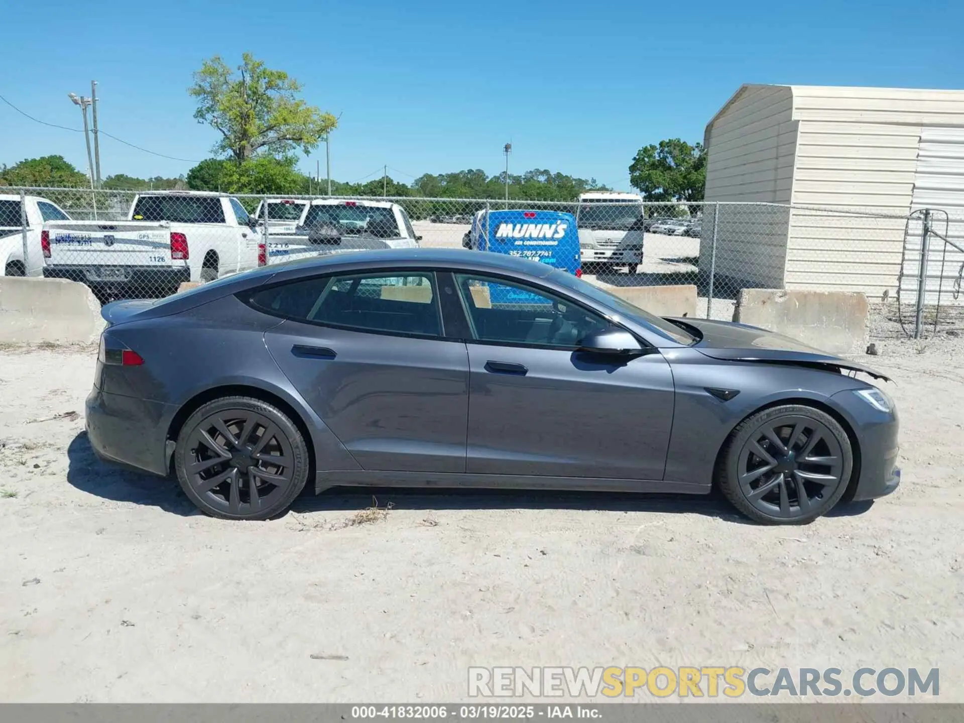 13 Photograph of a damaged car 5YJSA1E61MF435321 TESLA MODEL S 2021