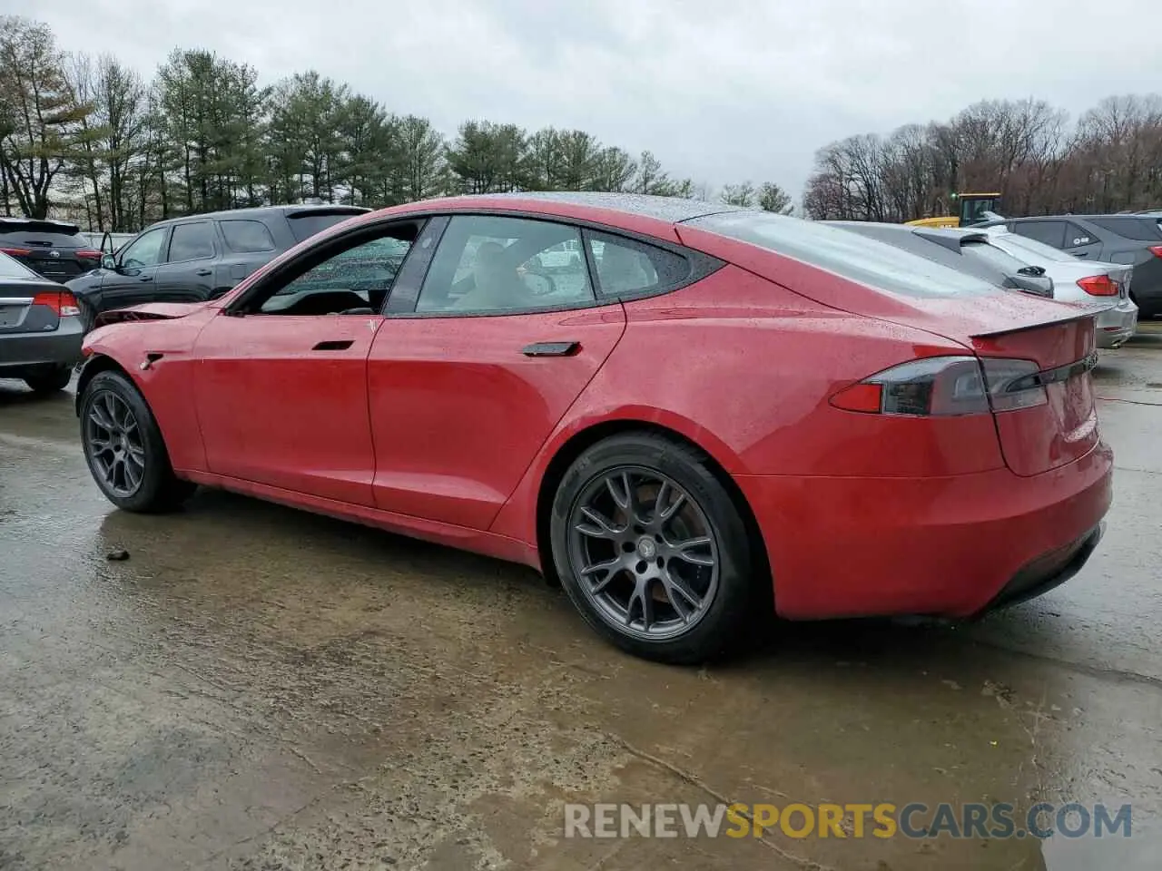 2 Photograph of a damaged car 5YJSA1E61MF436369 TESLA MODEL S 2021