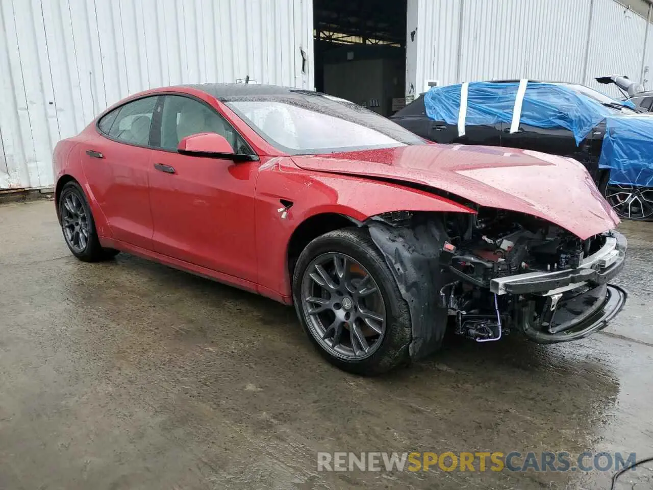4 Photograph of a damaged car 5YJSA1E61MF436369 TESLA MODEL S 2021