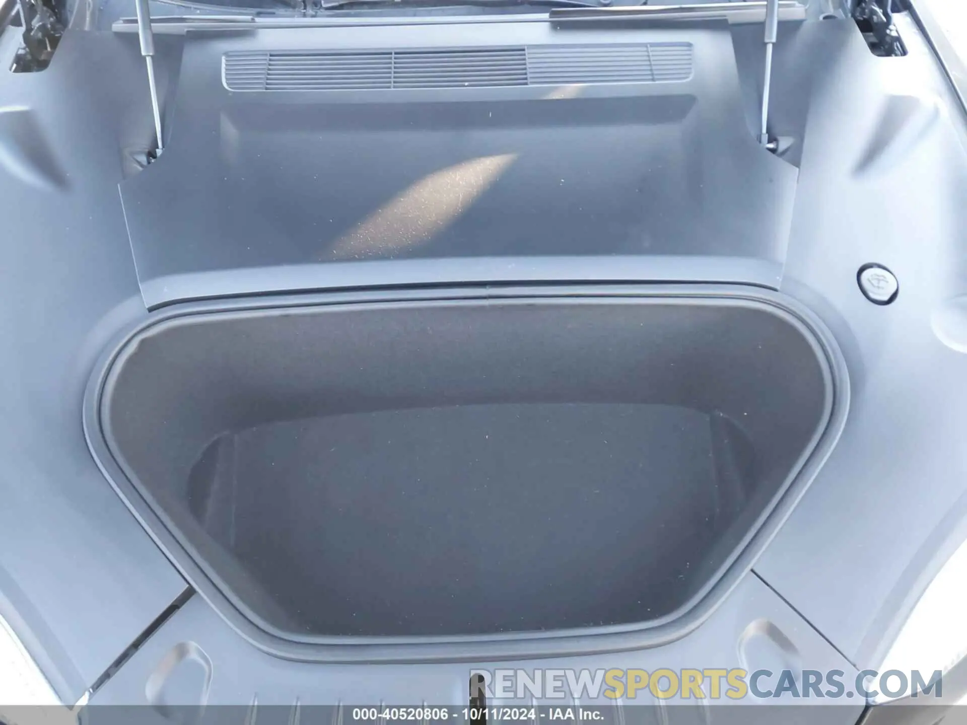 10 Photograph of a damaged car 5YJSA1E62MF451785 TESLA MODEL S 2021