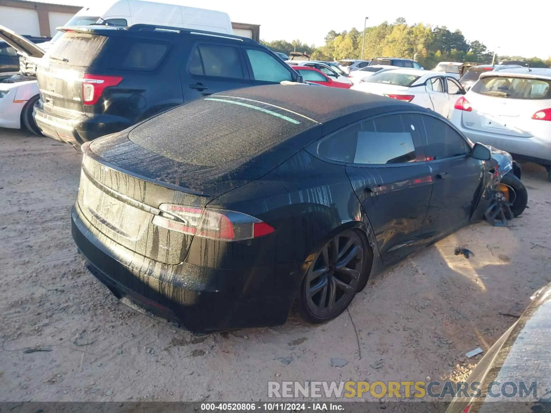 4 Photograph of a damaged car 5YJSA1E62MF451785 TESLA MODEL S 2021