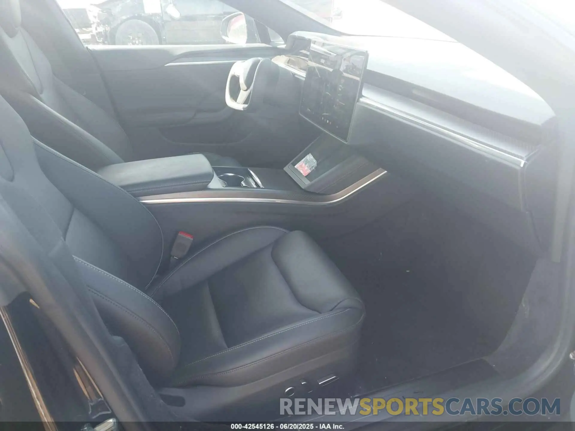 5 Photograph of a damaged car 5YJSA1E63MF439354 TESLA MODEL S 2021