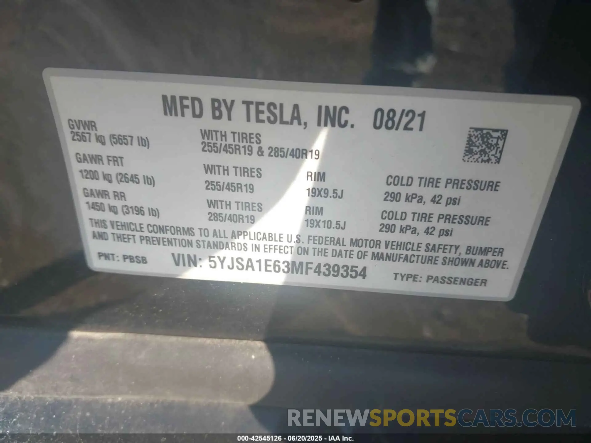 9 Photograph of a damaged car 5YJSA1E63MF439354 TESLA MODEL S 2021